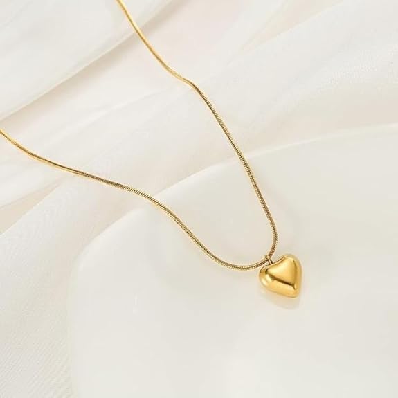 Lumora Golden Heart Pendant Necklace – Classic Romance