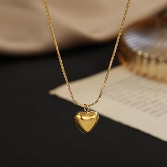 Lumora Golden Heart Pendant Necklace – Classic Romance