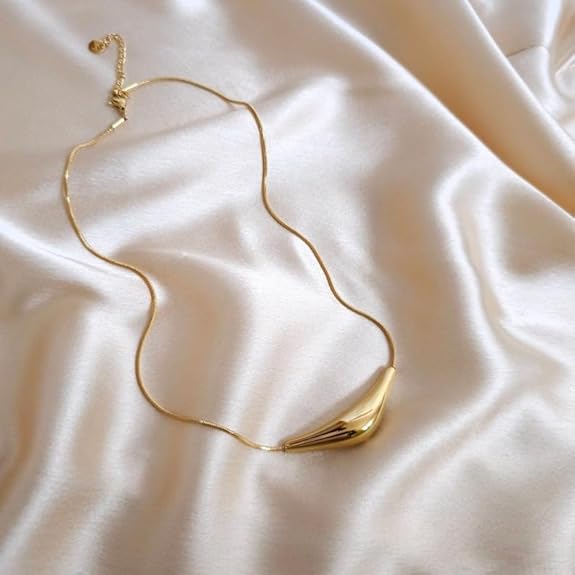 Lumora Sculpted Elegance Necklace – Gold Plated