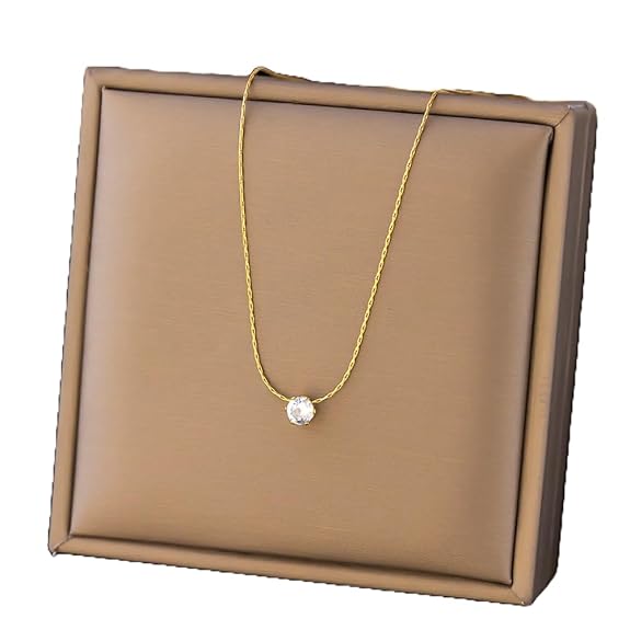 Lumora Classic Solitaire Pendant Necklace – Timeless Everyday Elegance