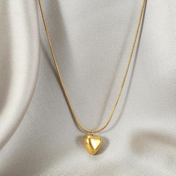 Lumora Golden Heart Pendant Necklace – Classic Romance