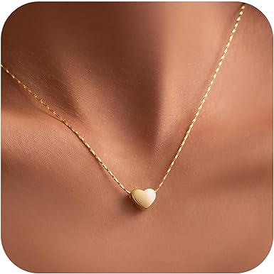 Lumora Dainty Heart Necklace – Minimal Elegance in Gold