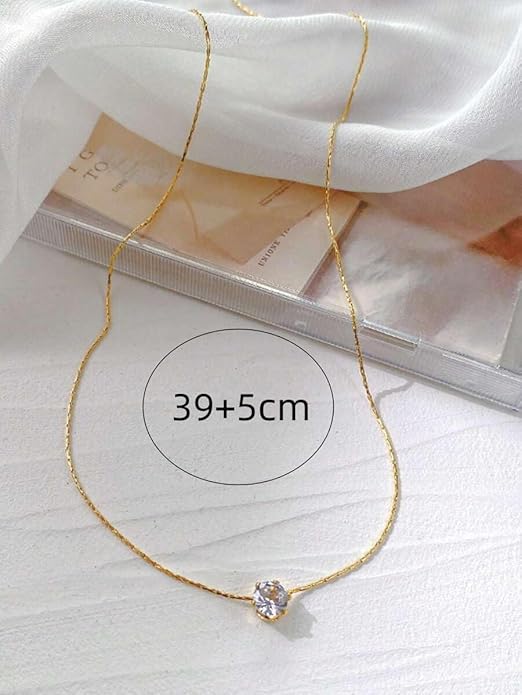 Lumora Classic Solitaire Pendant Necklace – Timeless Everyday Elegance