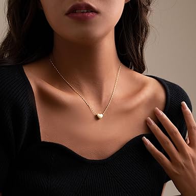 Lumora Dainty Heart Necklace – Minimal Elegance in Gold