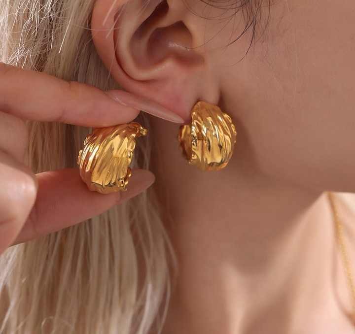 Lumora Golden Wave Textured Hoop Earrings