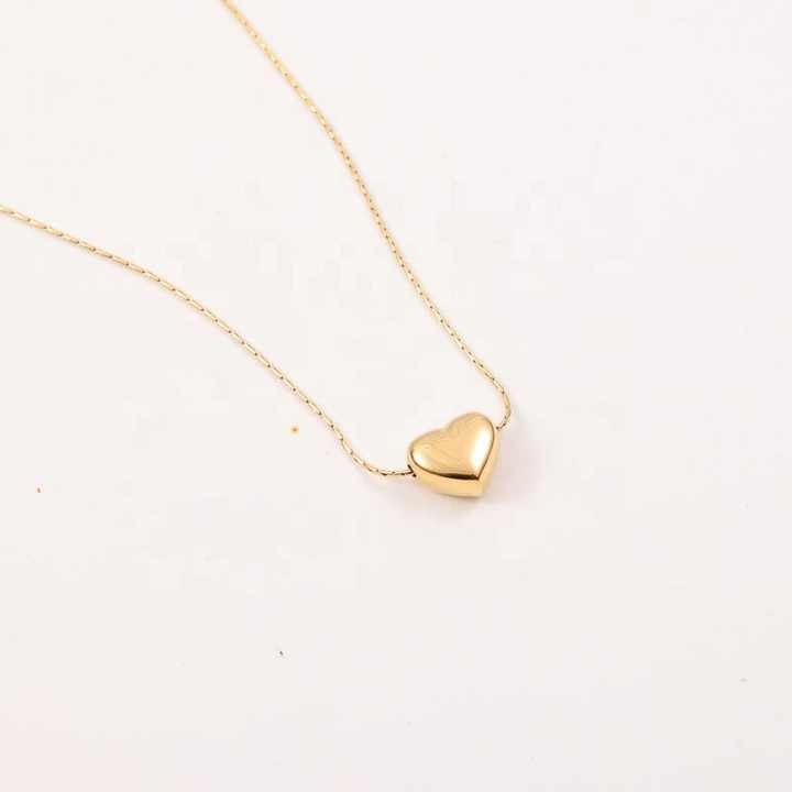 Lumora Dainty Heart Necklace – Minimal Elegance in Gold