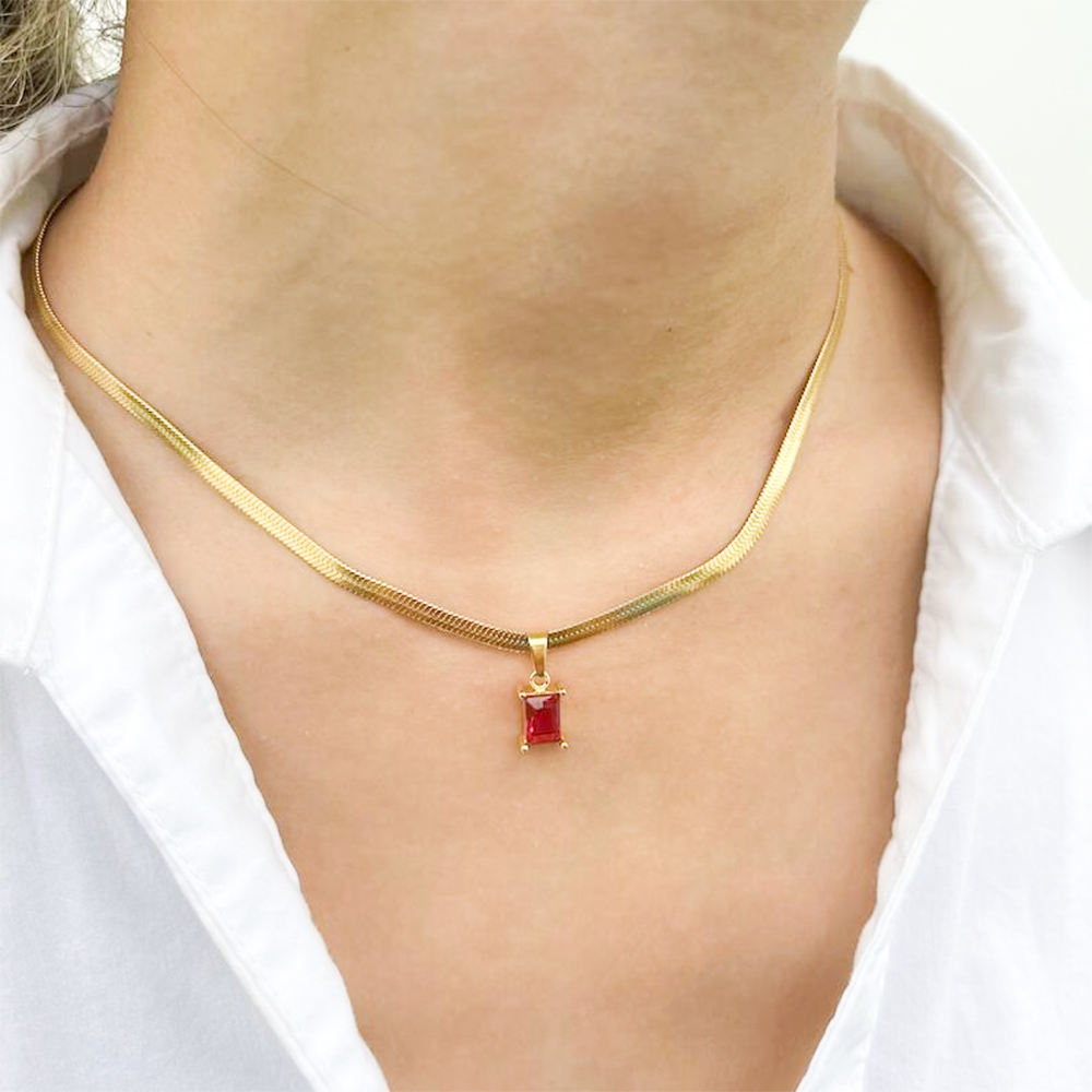 Lumora Pink Gemstone Necklace – Bold Elegance in Gold
