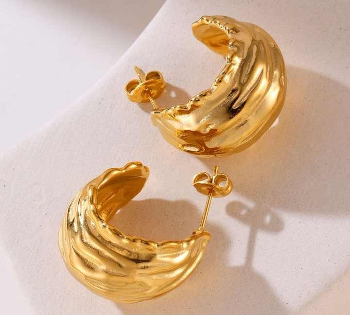 Lumora Golden Wave Textured Hoop Earrings